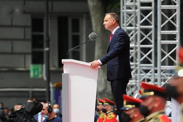 ანდჟეი დუდა: ქართველებო, გელით გაერთიანებულ ევროპაში, რადგან მისი მემკვიდრეობის ნაწილი ხართ - ქართველებო გელოდებით ნატო-ში, რადგან ამაყი ერი ხართ, რომელიც იმსახურებს თავისუფლებას
