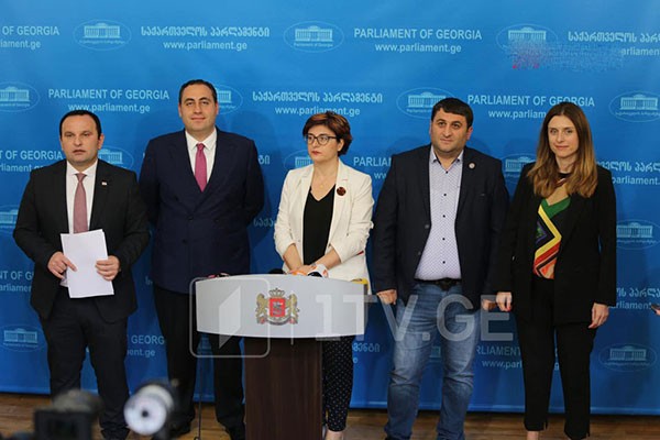 „სტრატეგია აღმაშენებელი“, ზურაბ ჯაფარიძე, გრიგოლ ვაშაძე, ხათუნა სამნიძე და ტარიელ ნაკაიძე ერთ ფრაქციაში ერთიანდებიან