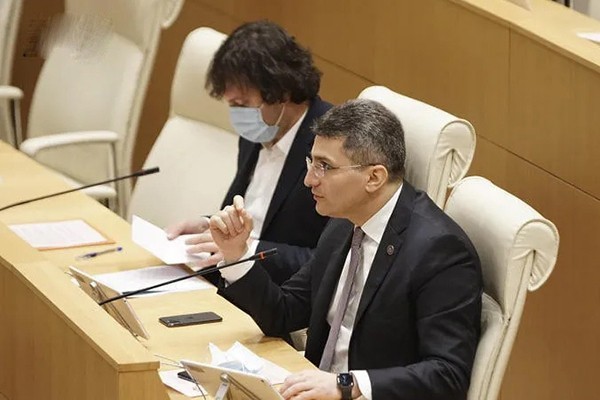 მამუკა მდინარაძე:  თუ დავკავდებით არა პოპულიზმით, არამედ რეალობის გადმოცემით, გარკვეული პოზიტიური ტენდენცია სიღარიბის დაძლევის საქმეში ხელისუფლებას ნამდვილად აქვს