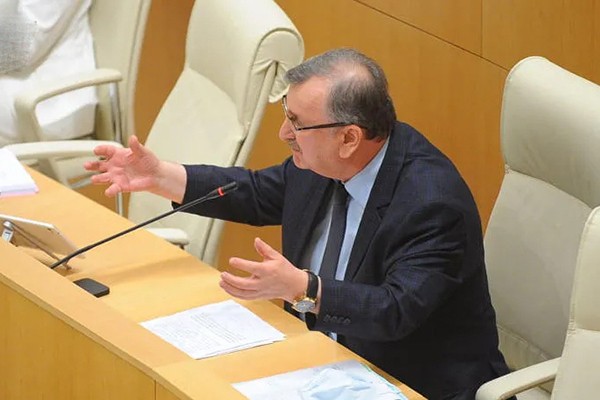 რომან გოცირიძე პრემიერს და შს მინისტრს:  მითხარით, ვინ დაიჭირეთ - რომელი მაღალჩინოსანი თუ დაბალჩინოსანი, ლიფსიტებს რომ დაერიეთ, ღლავები მოსაპარად არიან გამზადებული