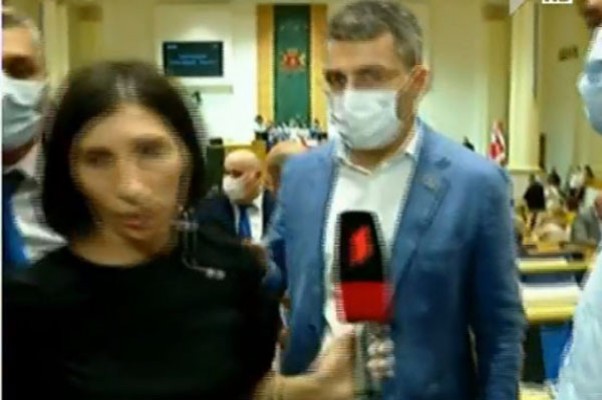 მამუკა მდინარაძე პარლამენტში განვითარებულ მოვლენებზე: იჩხუბებენ, დაწყნარდებიან, როგორც ყოველთვის