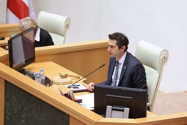 კახა კუჭავა ოპოზიციას: ის, რომ შემოიპარნენ პარლამენტში ადამიანები, ვისაც ამის უფლება არ ჰქონდა, ვინმეს მიგაჩნიათ ნორმალურად?