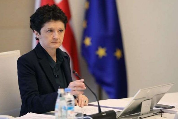 თეა წულუკიანი: კიევში მჯდომი მაწანწალა პოლიტიკოსი დღემდე ურევს ქვეყანას