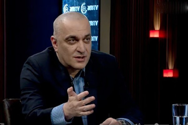 ნიკოლოზ მჭედლიშვილი:  ოპოზიცია ამერიკის ელჩ კელი დეგნანს აკრიტიკებს, ვერ გავიგე, თან დასავლეთისაკენ იყურებოდე და თან ელჩს ლანძღავდე?
