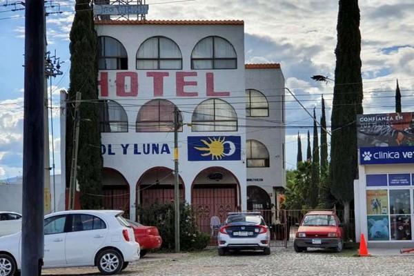 მექსიკაში შეიარაღებულმა პირებმა სასტუმროდან ათობით უცხოელი გაიტაცეს