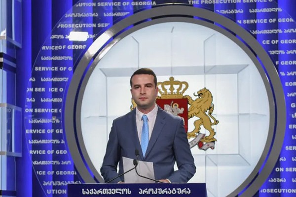 პროკურატურა მეგის ქარდავას ექსტრადირებასთან დაკავშირებით განცხადებას ავრცელებს