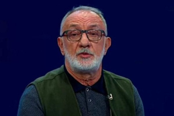 „ჩემთვის მძიმე წარმოსადგენია გახარია სააკაშვილის გვერდით“ - გოგა ხაინდრავა ოპოზიციის საწინააღმდეგო ბანერებზე