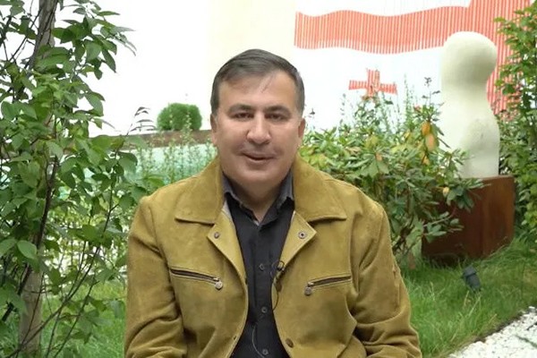 მიხეილ სააკაშვილი:  მინდა მივმართო უცხოეთში მცხოვრებ ქართველებს, ვისაც შეგიძლიათ ბილეთი აიღეთ, რომ საქართველოში ჩახვიდეთ - ეს არის გადამწყვეტი დრო!