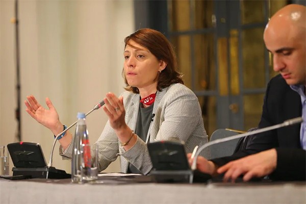 ვისაც მე არ მოვწონვარ, ხმა მისცეს ნიკას, ვისაც არ მოსწონს ნიკა - ხმა მისცეს ზურას, „ლელოს“, „ევროპულ საქართველოს“ - იმდენად მრავალფეროვანი არჩევანია, რომ „ქართული ოცნება“ ისტერიკაში ჩავარდა