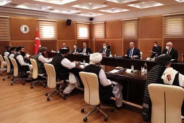 „თალიბანის“ მთავრობის დელეგაციამ თურქეთის საგარეო საქმეთა მინისტრთან მოლაპარაკებები გამართა