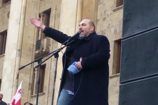მიშა მშვილდაძის აზრით, სულხან მოლაშვილი ციხის ინფრასტრუქტურამ აწამა
