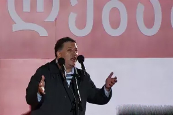ვლადიმერ ბოჟაძე გიგი უგულავაზე: აქციაზე იყო 14 ოქტომბერს, ტესტი გაიკეთა 15-ში და პასუხი მიიღო 16-ში