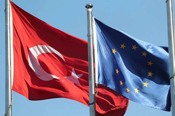 ევროკომისია: თურქეთის ევროკავშირში გაწევრიანების თაობაზე მოლაპარაკებები ფაქტობრივად ჩიხშია შესული