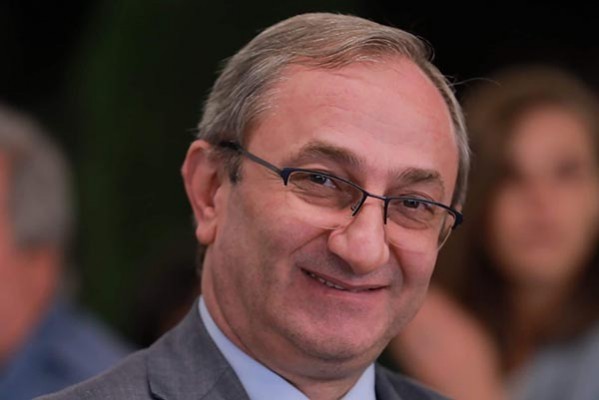 ბონდო მძინარაშვილი: „რატომ უნდა შიმშილობდეს ელენე ხოშტარია, როცა ნაცსექტის მთელი ლიდერშიფი იღმურძლება?!“