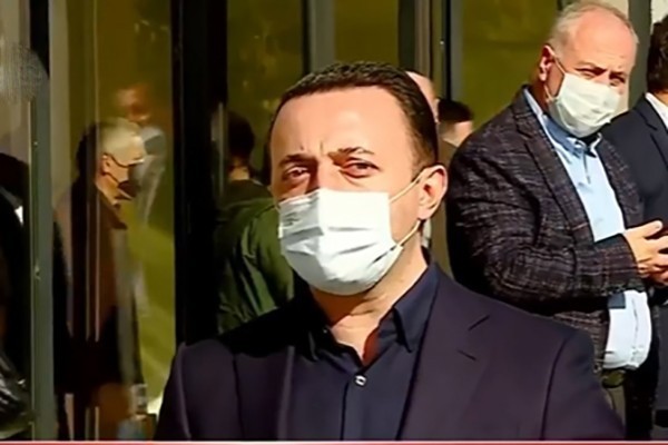 ირაკლი ღარიბაშვილი: მზად ვარ კონსტრუქციულ რეჟიმში ვითანამშრომლო ოპოზიციასთან - ოპოზიციის ადგილი და ამ დებატებისთვის ადგილი არის პარლამენტი