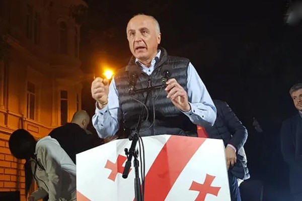 ბადრი ჯაფარიძე: რას ნიშნავს თავისუფლება მიშას..? არარეალური გეგმები არ უნდა დავსახოთ