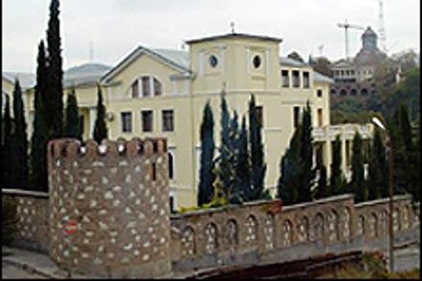 საპატრიარქო კორონავირუსის აცრასთან დაკავშირებით ეკლესიის ოფიციალურ პოზიციაზე განცხადებას ავრცელებს