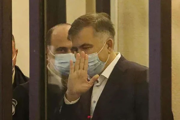 მიხეილ სააკაშვილი სამედიცინო საზოგადოებას მიმართავს