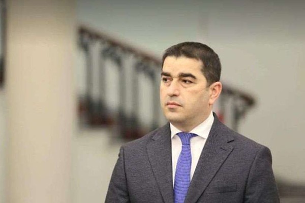 შალვა პაპუაშვილი: პრეზიდენტმა „სახელმწიფო ინსპექტორის სამსახურის შესახებ“ კანონში შეტანილ ცვლილებებს ხელი მოაწერა და ზოგიერთი დაინტერესებული მხარის მხრიდან გარკვეულ ისტერიას პასუხი გაეცა