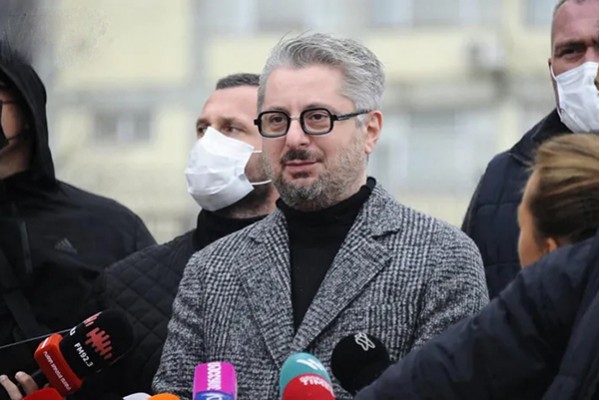 ნიკა გვარამია:  ჩვენთვის საინტერესოა ვიდეოკადრები, რომელიც პენიტენციურმა სამსახურმა და იუსიტიციის სამინისტრომ გადასცა სახელმწიფო ინსპექტორს, ჩვენ არ ვიცით არის თუ არა ეს უწყვეტი კადრები