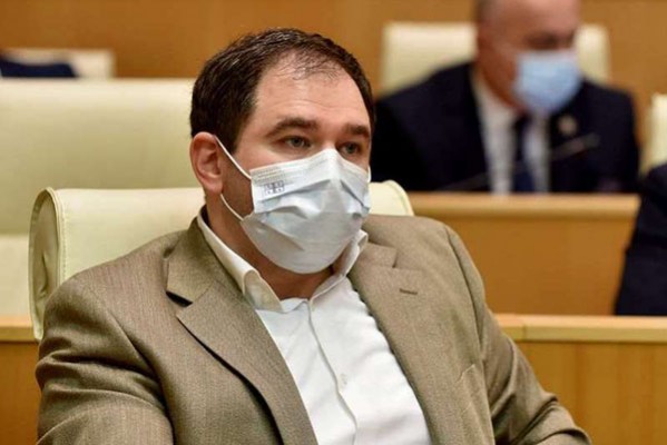 ნიკოლოზ სამხარაძე: საოკუპაციო ხაზზე ნავთულხლართების აშენებას 13 წელი ნამდვილად არ სჭირდება - ეს სწორედ იმიტომ კეთდება, რომ მუდმივად იყოს პროვოკაციები და და დაძაბულობა საქართველოში