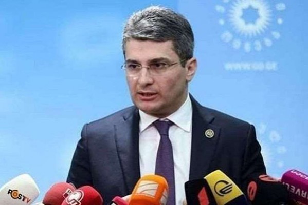 მამუკა მდინარაძე: ბოლო დღეებში სოციალურ ქსელებში და ინტერნეტსაიტებზე გამოჩნდა დასპონსორებული გვერდები და ვიდეორგოლები, რომლებიც ომის შესახებ პირდაპირ მოწოდებას ეხება