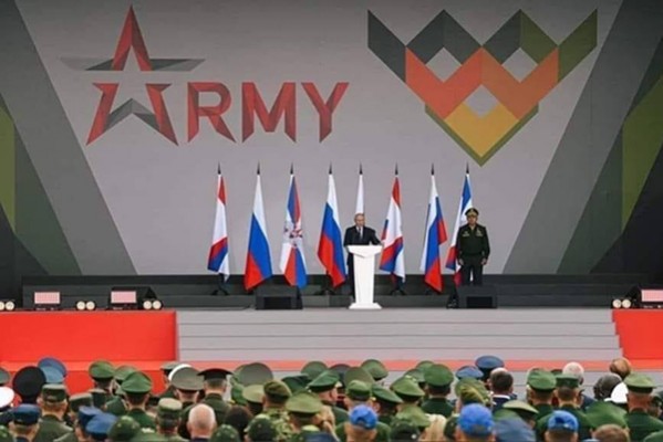 კახა გოგოლაშვილი: ეს ნიშანი არის ქალაქში გაბნეული და ერთმანეთთან კავშირის გარეშე ჩამალული დივერსანტების შეკრების ადგილი, როდესაც ამის ბრძანებას მიიღებენ