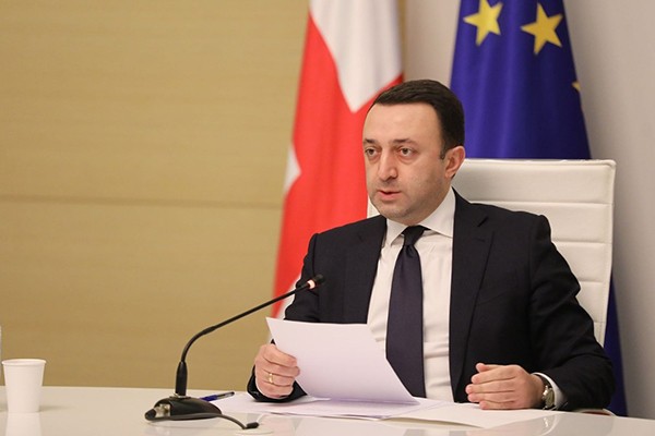 საქართველოში მცხოვრებ თითოეულ მუსლიმს დიდი სიყვარულითა და პატივისცემით გილოცავთ რამადან-ბაირამს - ერთთვიანი მარხვის საზეიმო დასრულებას, სულიერი განწმენდის, სიკეთისა და ერთმანეთზე ზრუნვის დიდ დღესასწაულს