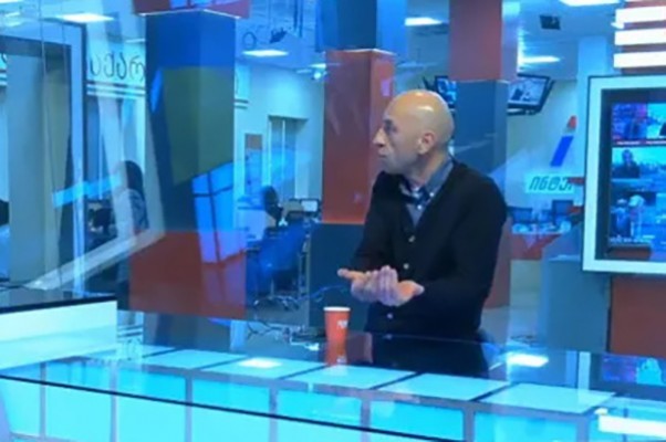 ვახტანგ მეგრელიშვილი:  მიხეილ სააკაშვილმა იმდენჯერ დაიძახა: „ვაიმე, მიშველეთ,“ „ვაიმე, ცუდად ვარ“,  რომ ეს ყველასთვის არასერიოზულია, გარდა მისი ფანკლუბისა