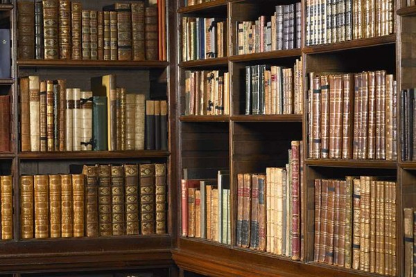 ბრიტანელმა კაცმა ბიბლიოთეკიდან გატანილი წიგნი 53 წლის შემდეგ დააბრუნა