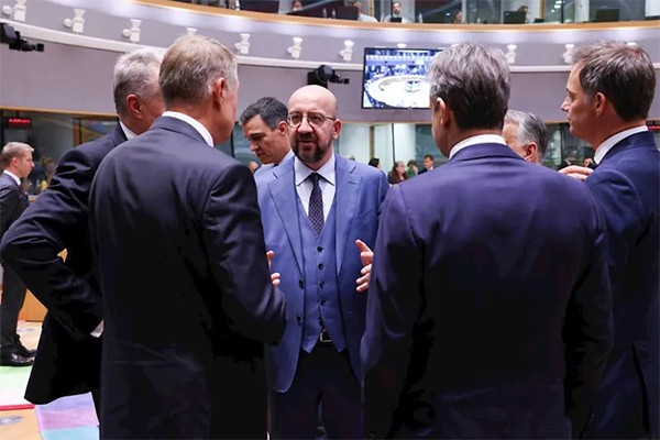 ბრიუსელში, ევროკავშირის წევრი ქვეყნების ლიდერების შეხვედრა მიმდინარეობს, სადაც საქართველოს, უკრაინისა და მოლდოვის განაცხადზე მსჯელობენ