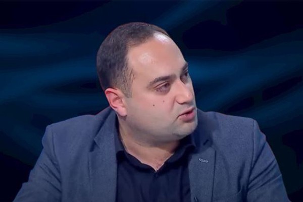 ზურაბ ქადაგიძე: რაც უფრო დიდი ხანი არ გასცემს ქალბატონი ელჩი პასუხს კითხვას, ჰქონდა თუ არა კომუნიკაცია ომის დაწყების მერე ბიძინა ივანიშვილთან, უფრო გაამწვავებს საკითხს