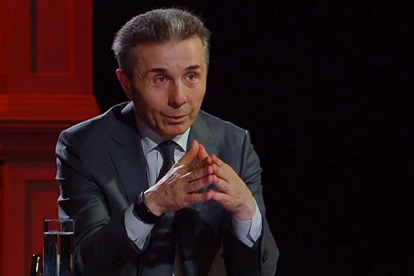 ბიძინა ივანიშვილი:  აშშ-ს ელჩთან შეხვედრა, ელჩის თხოვნით, 21 მარტს ნამდვილად შედგა და ის დაახლოებით სამ საათს გაგრძელდა