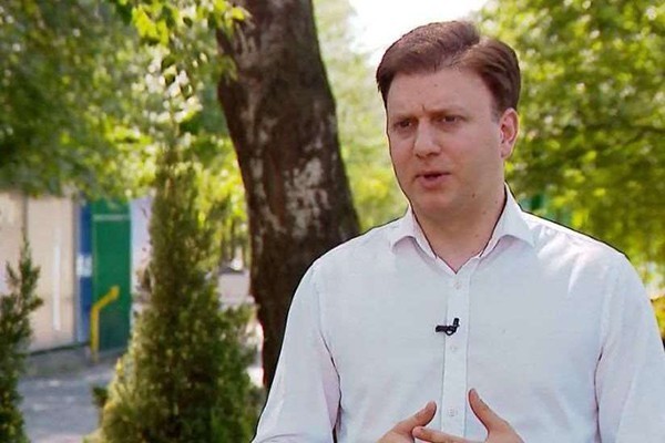 ვატო შაქარიშვილი: შეხვედრა, ივანიშვილის საქველმოქმედო პროექტებზე ან სხვა საკითზებზე სასაუბროდ რომ შემდგარიყო, ამერიკის ელჩი, ღიად და უყოყმანოდ უპასუხებდა