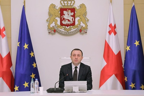 ირაკლი ღარიბაშვილი: 2026 წლამდე, ყოველ წელს, მინიმუმ 10%-ით გაიზრდება საჯარო მოხელეების ხელფასები, ჯამში დაახლოებით 50%-იანი მატება გამოვა უახლოესი 3-4 წლის განმავლობაში