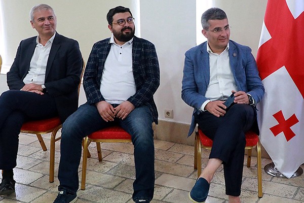 „ქართულმა ოცნებამ“ პარტიის კახეთის რეგიონის ადგილობრივი ორგანიზაციების ხელმძღვანელებთან შეხვედრა გამართა