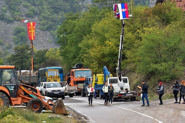 „დემოკრატიული სერბეთის მთავრობამ, რომელმაც ჩაანაცვლა მილოშევიჩის რეჟიმი, არ იმსახურებდა იმას, რომ ძალისმიერი მეთოდებით კოსოვო მისთვის ჩამოეცილებინათ“