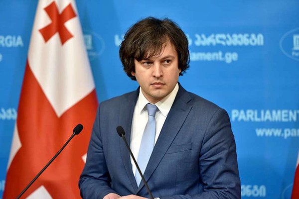 ირაკლი კობახიძე: გვახსოვს, 2011 წელს როგორ ამაყობდა სააკაშვილი რუსეთიდან შემოსული ტურისტების მზარდი ნაკადით, იმავე პერიოდს განეკუთვნება მერაბიშვილის ცნობილი ფრაზა იმის შესახებ, რომ რუსულ ფულს სუნი არ აქვს