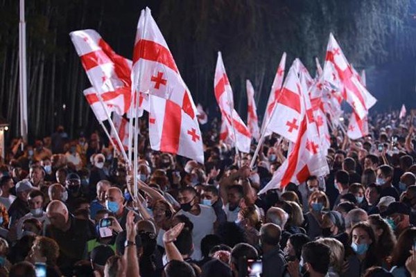 არის თუ არა მზად ოპოზიცია „ცხელი შემოდგომისთვის“