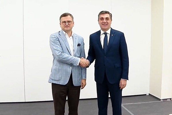ილია დარჩიაშვილი: დმიტრო კულებას კიდევ ერთხელ დავუდასტურე საქართველოს ურყევი მხარდაჭერა უკრაინის სუვერენიტეტისა და ტერიტორიული მთლიანობის მიმართ