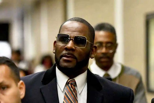 R Kelly ბავშვთა პორნოგრაფიის შექმნასა და არასრულწლოვნებზე სექსუალურ ძალადობაში დამნაშავედ ცნეს