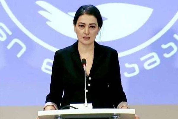 თაკო ჩარკვიანი: პირველობის მანიაკური ჯიბრით შეპყრობილი ბოკერიას „ხლართებით“ ძალიან დაიღალა ხალხი, დაამტკიცეს კიდეც და გამოხატეს, გაანულეს, მეტი რა ქნას ხალხმა
