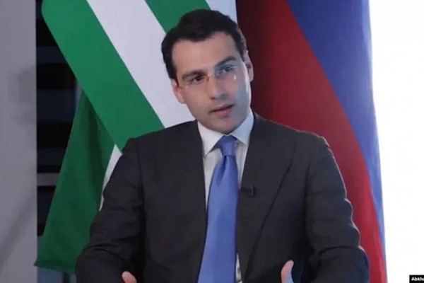 ინალ არძინბა: აფხაზეთში იზრდება მოხალისეების რიცხვი, რომლებიც უკრაინის სპეცოპერაციაში მონაწილეობის მისაღებად რესპუბლიკას ტოვებენ