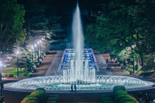 ვაკის პარკის შადრევანის აუზში ჩასულ ბავშვებს დენმა დაარტყა
