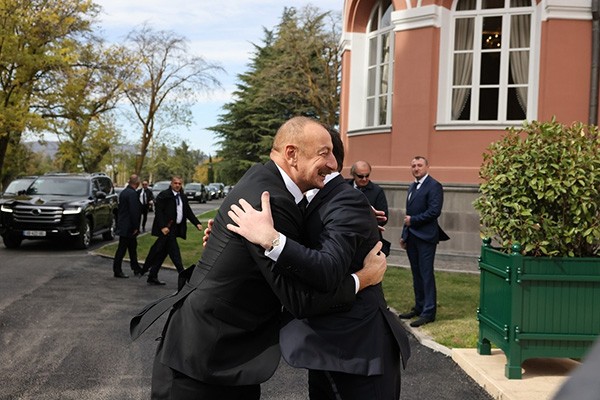 გზავნილი თურქეთიდან და მოულოდნელი სტუმარი აზერბაიჯანიდან