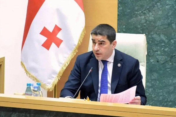 შალვა პაპუაშვილი ხათუნა სამნიძეს:  აწმყო წარსულისგანაა შობილი და მგონი, არ უნდა დაგვავიწყდეს