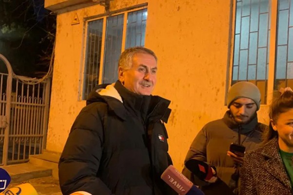გელა ნიკოლეიშვილი: დემენციის მქონე ადამიანს მშობლიურ ენაზე საუბარიც კი უნდა უჭირდეს, არა თუ სხვადასხვა ენაზე - დემენცია ნიშნავს, ჭკუასუსტობას და ჩვენ ვამბობთ, რომ არ არის სააკაშვილი ჭკუასუსტი