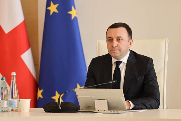 „აზერბაიჯანსა და სომხეთს შორის ურთიერთობებში საქართველო არის ნეიტრალური, ტერმინს - „ენდე, მაგრამ გადაამოწმე“, დაემატა ფრაზა: „არ ენდო, მაგრამ ითანამშრომლე“