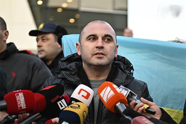 ლევან ხაბეიშვილი: მაღალი თანამდებობის პირებმა უნდა იცოდნენ, რომ ყველგან დახვდებათ პროტესტი და ბევრი სიურპრიზი - ქართველი ხალხის სუნთქვას ზურგში იგრძნობთ
