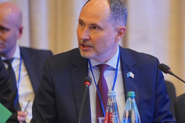 ევროკავშირის ელჩი საქართველოში: შუა დერეფნის როლი იზრდება და ჩვენ აქ ვართ, რათა მხარი დავუჭიროთ სავაჭრო კავშირს სამხრეთ კავკასიის გავლით, რომელიც აკავშირებს ევროკავშირსა და ცენტრალურ აზიას